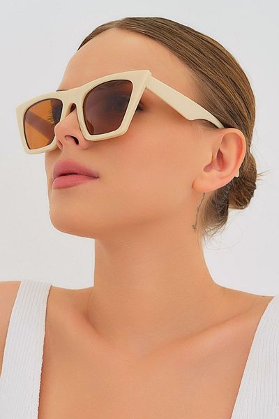 Nilu Moda Cat Eye Women's Beige Sunglasses