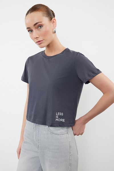 Trendyol Collection Anthracite Crop Crew Neck T-Shirt - 100% Cotton, Slogan Print, TWOSS23TS00125
