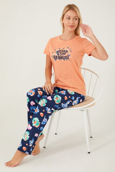 Arnetta Never Stop Gowing Orange Women's Short Sleeve Pajama Set
