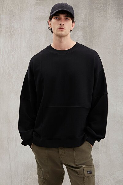 GRIMELANGE Allen Erkek Parçalı Arkası Uzun Yırtmaclı Polarsız Yuvarlak Yakalı Siyah Sweatshirt