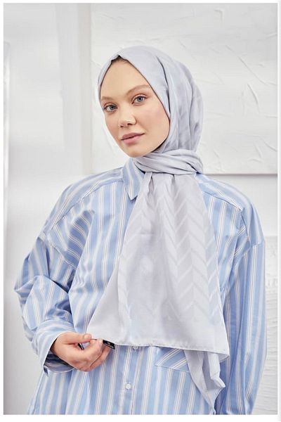 ARMANDA ITALIAN JACQUARD ZIGZAG PATTERN SHAL - SILVER