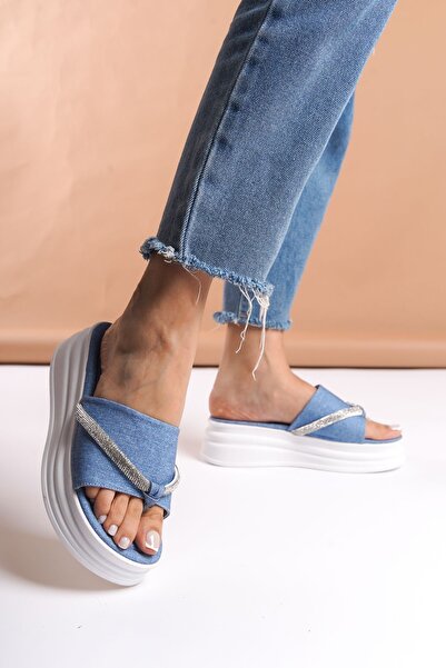 SEEM & BE Παντόφλες τζιν με ψηλή σόλα Maria με λεπτομέρεια από γυαλιστερή πέτρα