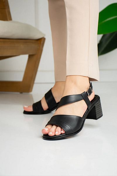 VERA LİFE Sandale cu toc negru de damă