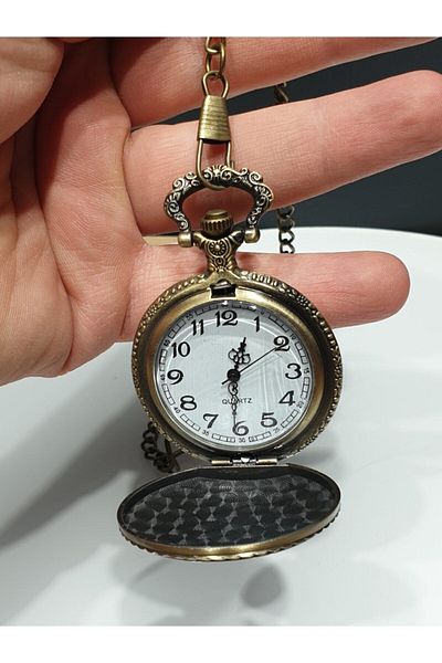 Hediyecin Heryerde Luxury Chain Clock with Crescent and Star Pattern