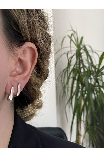 Freyja Aksesuar Minimal Rectangular Silver Earrings Xuping