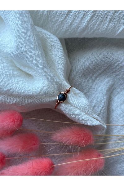 PelvedDesign Minimal Patterned Obsidian Snow - Adjustable Copper Wire Ring