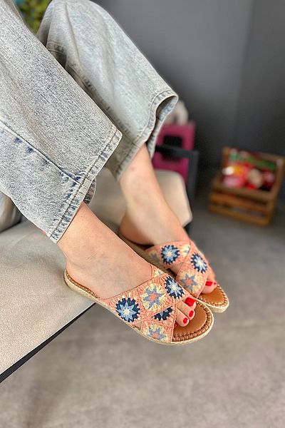 SHOEBELLAS Women's Straw Slippers - Pink Cross Patterned, Milk