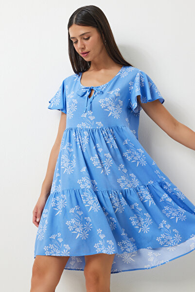 Happiness İstanbul Modro-biele letné šaty z viskózy s kvetinovým vzorom – rozšírené DD01330