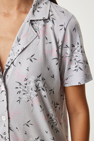 Happiness İstanbul Sada šedých šortek a košile s viskózovým vzorem - EC00044