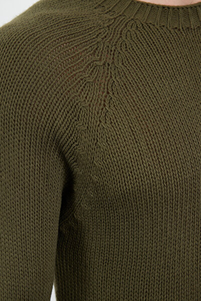 Trendyol Collection Хакі екіпаж горловина тонкий облягаючий в'язаний светр пуловер реглан рукав TMNAW25KZ00000