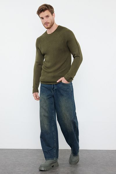 Trendyol Collection Khakifarbener Slim-Fit-Strickpullover mit Rundhalsausschnitt – Raglanärmel, TMNAW25KZ00000