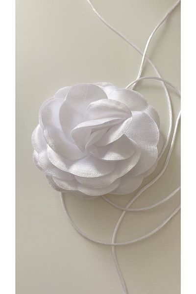 Âlâ Atelier Floral Patterned Lace-up Choker Necklace - Rose Name