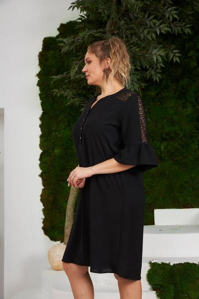 RMG Μαύρο φόρεμα με δαντέλα στους ώμους και τα μανίκια σε μεγάλο μέγεθος