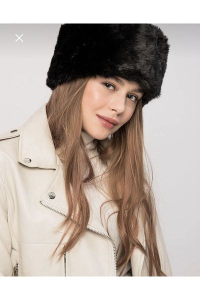 İşnar Unisex furry heart hat