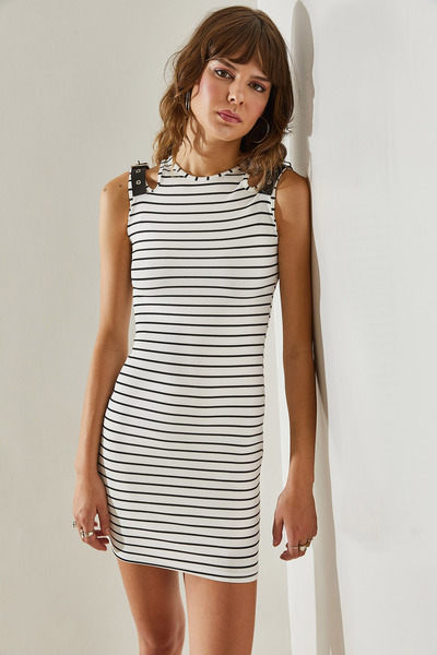 Bianco Lucci Osmanisches gestreiftes Damenkleid – Schulterschnallendetail, Modell 60251372