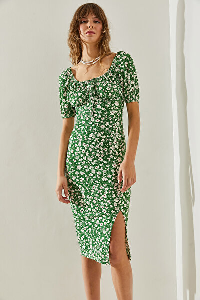 Bianco Lucci Daisy vzorované šaty s melounovým rukávem na zavazování – detail rozparku,60251371