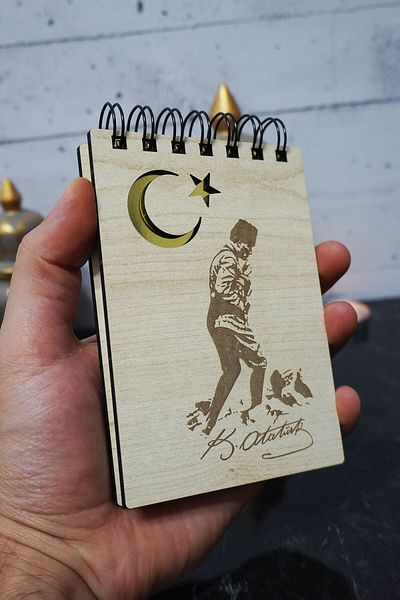 markcat دفتر ملاحظات خشبي صغير بتصميم كمال أتاتورك - دفتر جيب - قائمي