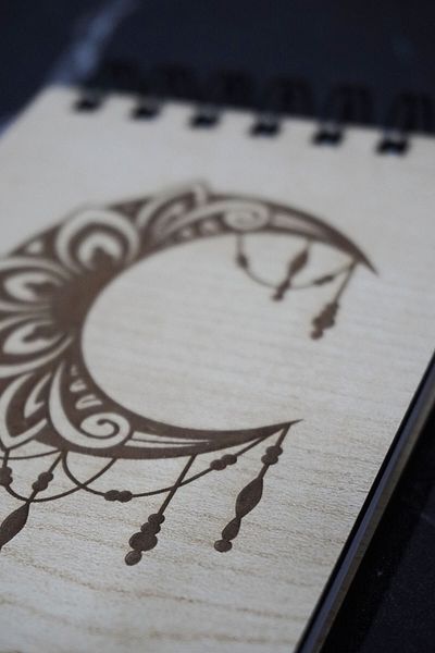 markcat Bloc de note cu tematică Ornamentată Moon cu copertă din lemn - Mini caiet de buzunar - Lista mea