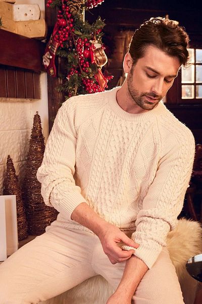 DeFacto Standard Fit Regular Cut Knit Detaillierter Strickpullover mit Rundhalsausschnitt B3290ax23wn