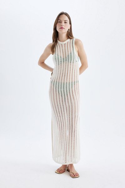 DeFacto Maxi-Strickkleid mit Rundhalsausschnitt – normale Passform, ärmellos A7830ax24sm