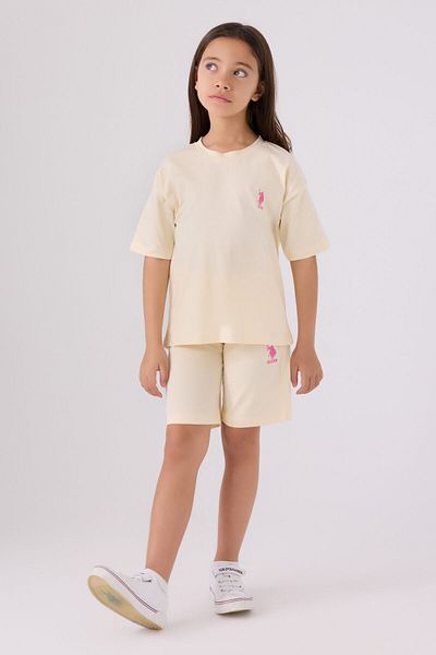 U.S. Polo Assn. بدلة برمودا كريمية للفتيات من US Polo Assn