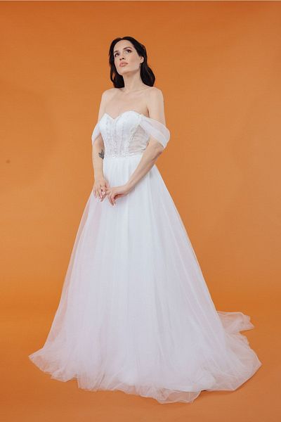 bride in love فستان زفاف رومانسي على شكل حرف A بأكمام، فستان زفاف