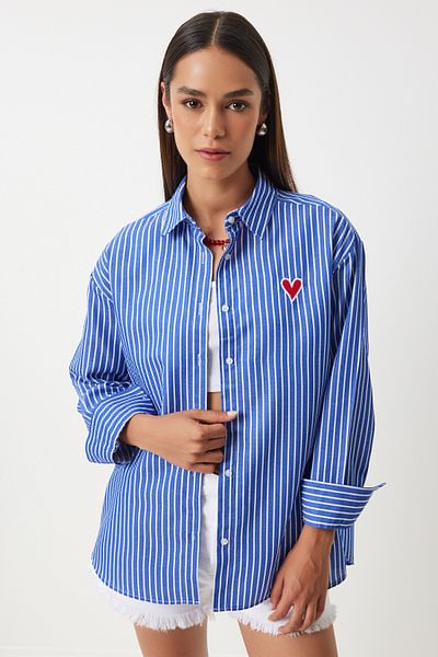 Happiness İstanbul Sötétkék fehér szívvel hímzett Poplin Oversize ing - DX00016