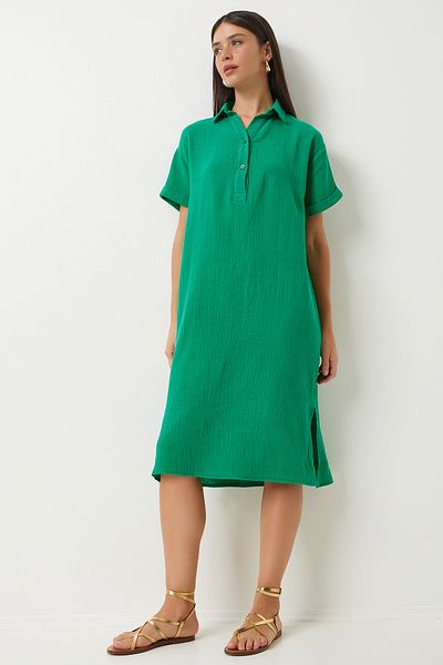 Happiness İstanbul Grünes Sommerkleid aus Musselin mit Polokragen - TO00135