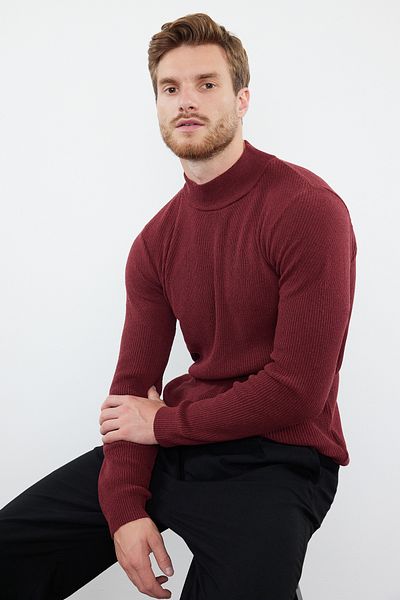 Trendyol Collection Unisex-Pullover aus geripptem Strick in Burgunderrot – schmale Passform, Baumwolle, halber Rollkragenpullover TMNAW21KZ0553