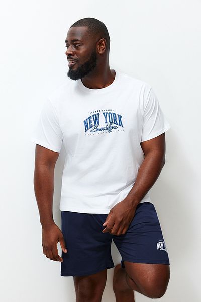 Trendyol Collection Ecru sötétkék, normál szabású, nyomott nagyméretű pizsama szett rövidnadrággal TMNSS24AI00005