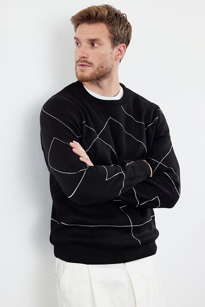 Trendyol Collection Черен тесен плетен пуловер на райе - кръгло деколте Tmnaw22Kz0662