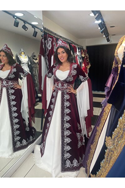 atölyekaftanbutik قفطان مخملي - تصميم مطرز باللون العنابي