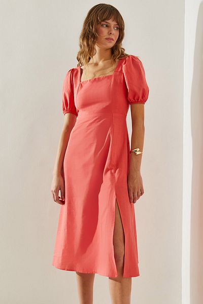 Bianco Lucci Kleid aus Leinen mit quadratischem Kragen, Bindeband auf der Rückseite und Schlitzdetails 3517460251398