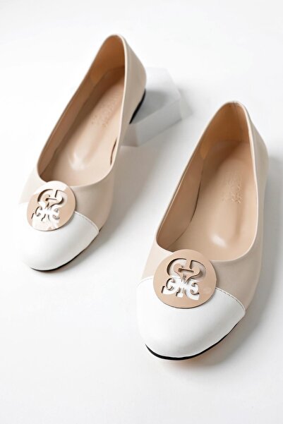 MUGGO Vargas a garantat zilnic balerini ortopedici eleganti și confortabili p...