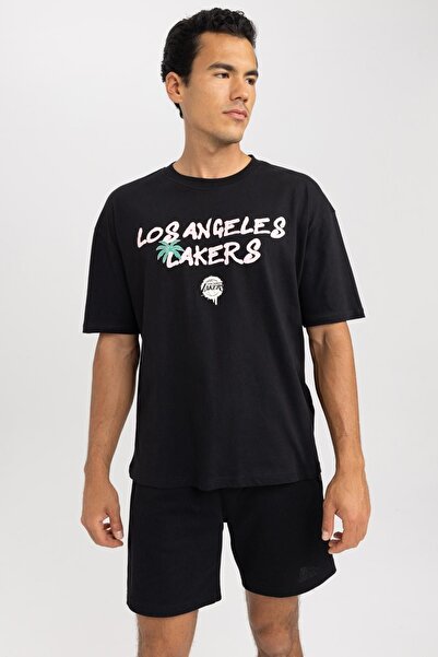 DeFacto Fit Nba Los Angeles Lakers Oversize Fit Bisiklet Yaka Kısa Kollu Tişört A6771ax23hs