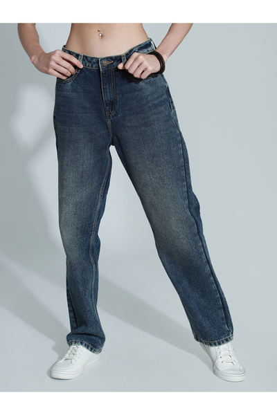 High Star By Styli بنطال جينز بقصة مريحة ومتوسط ​​الارتفاع ومغسول خفيف