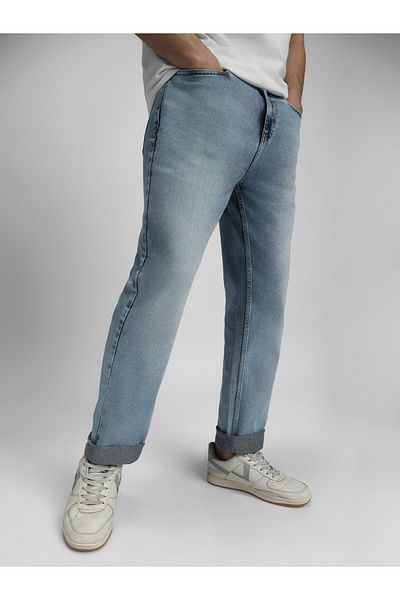 Dennis Lingo By Styli Light Wash Mid Rise Straight Fit Jeans