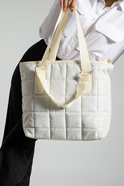 Valu Accessorize Kadın Krem Kapitone Puf Kumaş Yumuşak Şişme Su Geçirmez Çanta