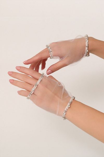 Grace Beauties Shiny Jewelled White Short Tulle Gloves
