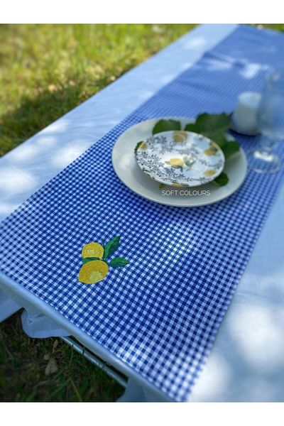 Soft Colours Runner autentic brodat cu lămâie albastră retro - 40x170cm Gingham