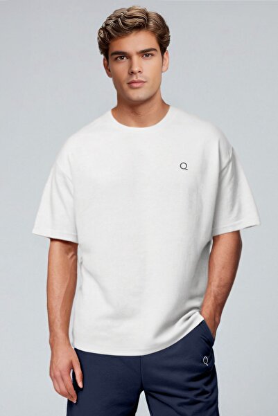 QMARI Λευκό ανδρικό μπλουζάκι - Βαριά γραμματοσήμανση, λαιμόκοψη, κοντό μανίκι, κέντημα |   100% βαμβάκι, υπερμεγέθη