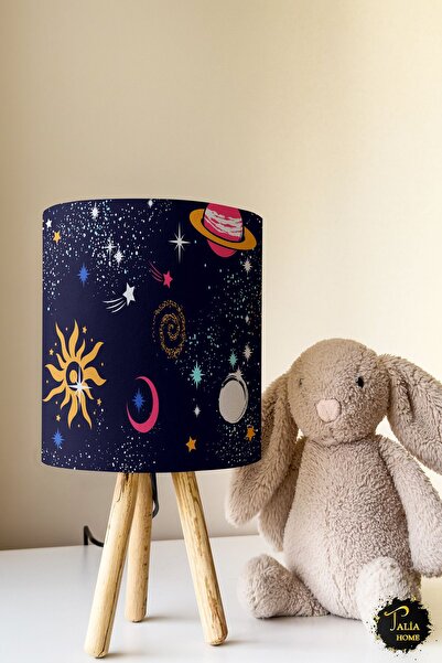 Talia Home غرفة أطفال بنمط المجرة والكوكب - مصباح طاولة عاكس الضوء TLAB-037