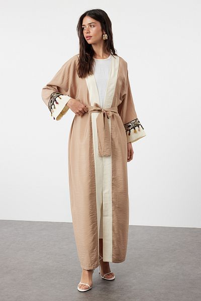Trendyol Modest Beige gewebte Kappe - Ferace & Abaya mit Accessoire-Detail TCTSS24KK00007