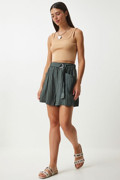 Happiness İstanbul Dunkelkhakifarbene City-Shorts mit Gürtel für Damen - RC00154