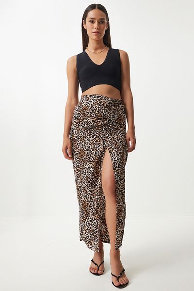 Happiness İstanbul Fustă tricotată midi, neagră, bej, cu model leopard - cu fantă UB00288