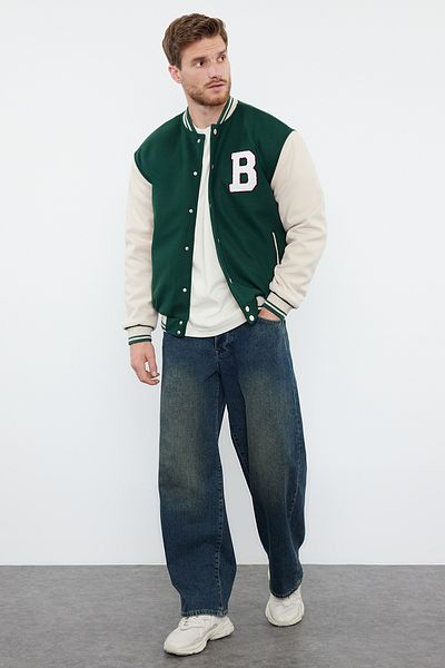 Trendyol Collection Grüne Unisex-Collegejacke mit Bomberkragen - Regular Fit TMNAW24MO00017