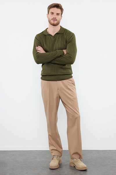 Trendyol Collection Khakifarbener, schmal geschnittener, einfarbiger Strickpullover mit Polokragen TMNAW25KZ00022