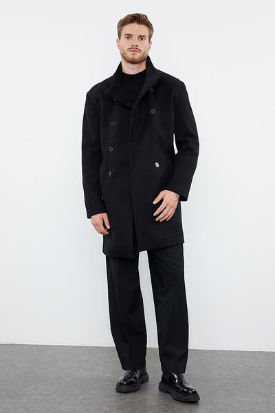Trendyol Collection Černý zimní kabát Regular Fit TMNAW25KB00007