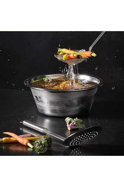 rösle 12 cm Wide Perforated Colander - Model 10652