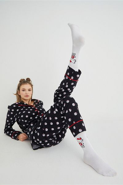 Hello Kitty ROZ-121/2 Model Patterned and Licensed White Socks